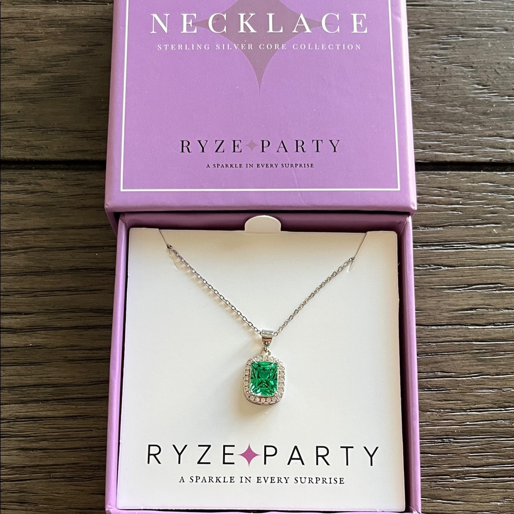 Grand Turk RYZE Necklace